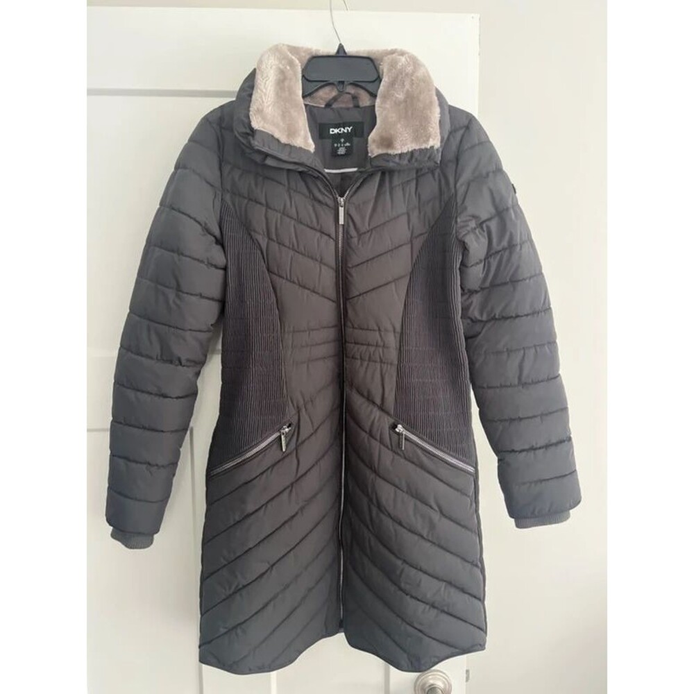 DKNY Womens Winter Coat-Size Small-Excellent Condition